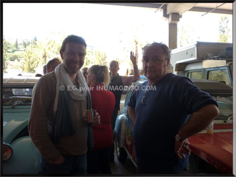 les passionnés en pleine discussion - INUMAGINFO.COM les 2cv du Club de Picardie